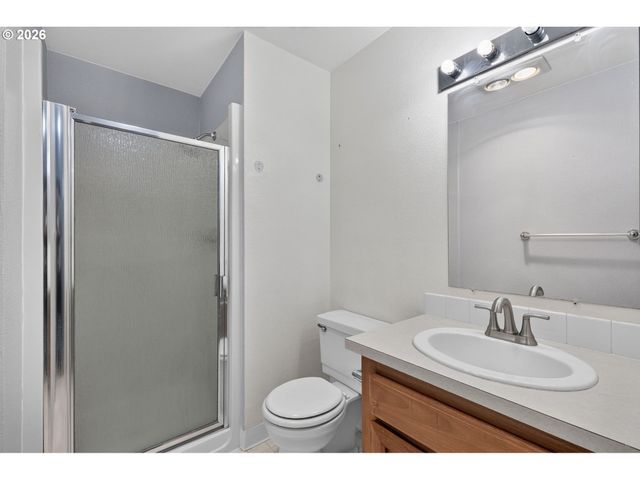 8720 Sw TUALATIN Rd 210, Tualatin, OR 97062