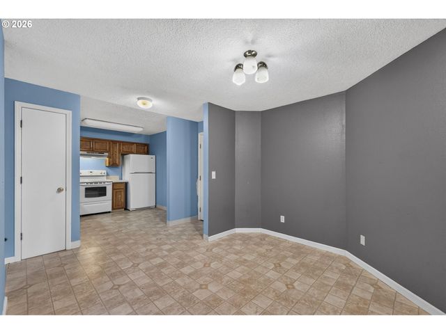 8720 Sw TUALATIN Rd 210, Tualatin, OR 97062