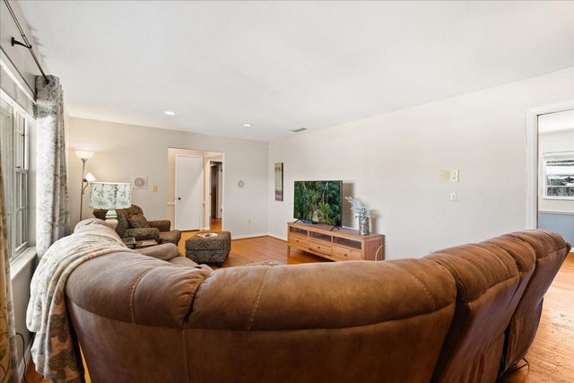 2906 E GRANT AVENUE, Orlando, FL 32806