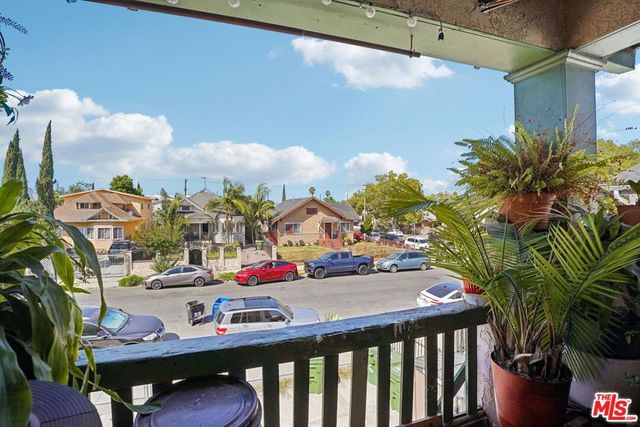 746 E 32nd Street, Los Angeles, CA 90011