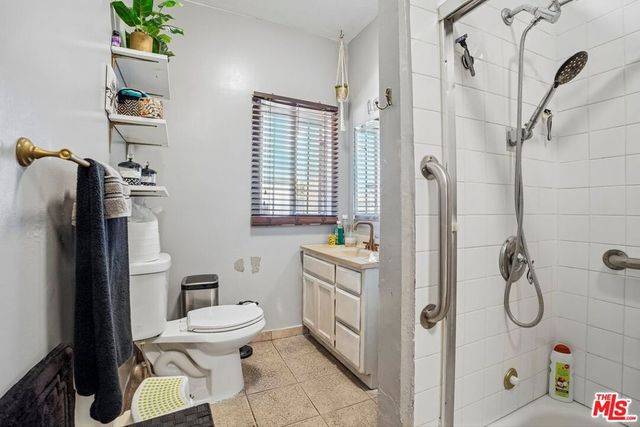 746 E 32nd Street, Los Angeles, CA 90011
