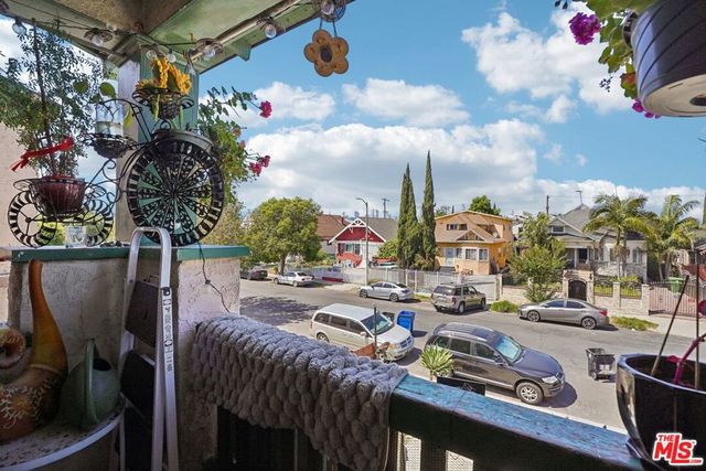 746 E 32nd Street, Los Angeles, CA 90011