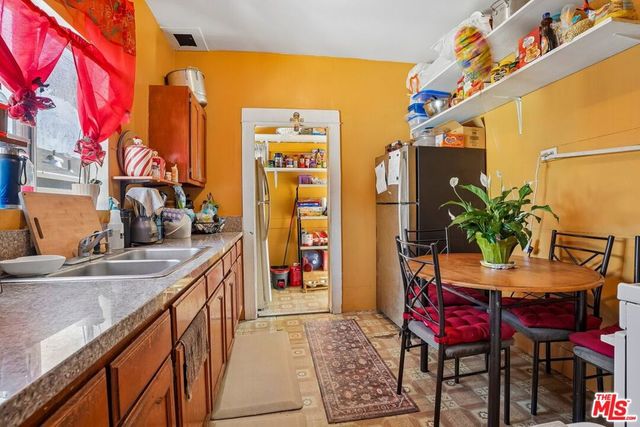 746 E 32nd Street, Los Angeles, CA 90011