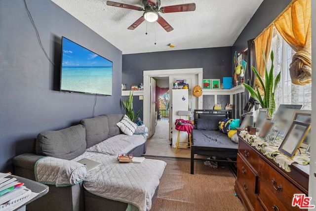 746 E 32nd Street, Los Angeles, CA 90011
