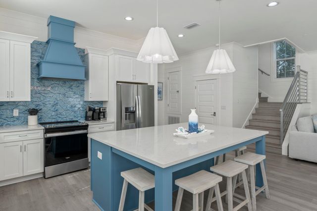 4553 Luke Avenue, Destin, FL 32541