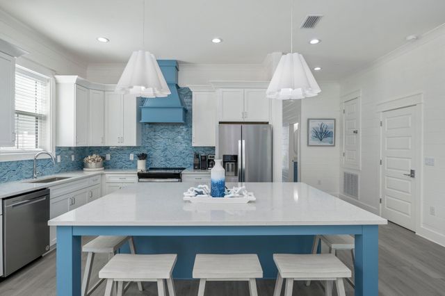 4553 Luke Avenue, Destin, FL 32541