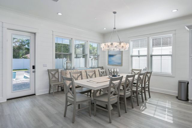 4553 Luke Avenue, Destin, FL 32541