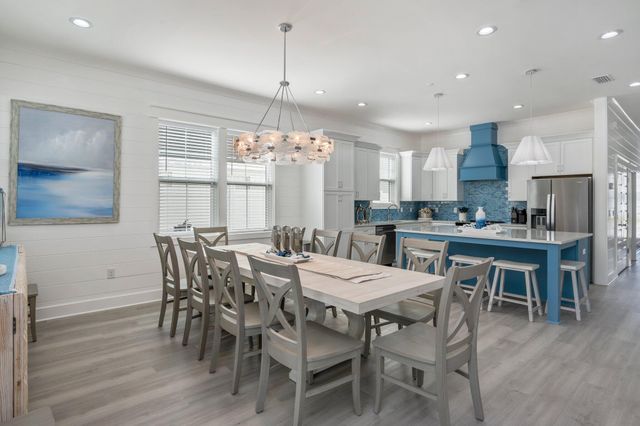 4553 Luke Avenue, Destin, FL 32541