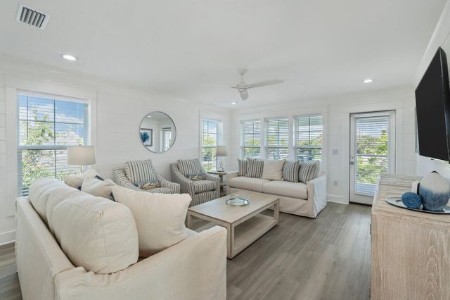 4553 Luke Avenue, Destin, FL 32541