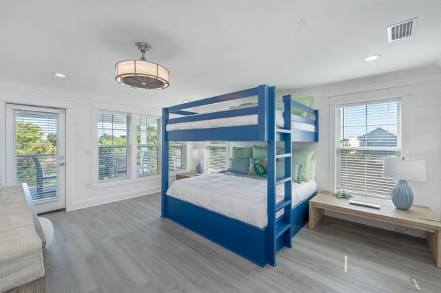 4553 Luke Avenue, Destin, FL 32541