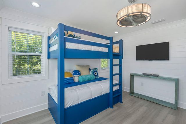 4553 Luke Avenue, Destin, FL 32541