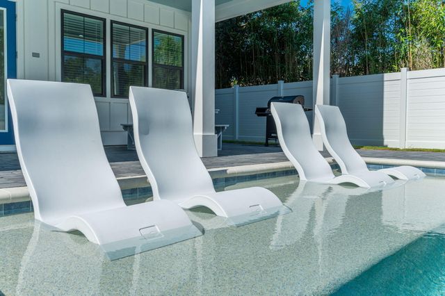 4553 Luke Avenue, Destin, FL 32541