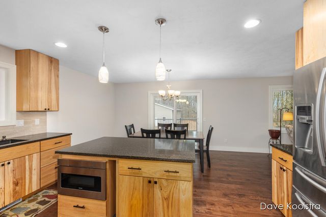 3905 Sunset View, Wayland, MI 49348