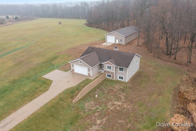 3905 Sunset View, Wayland, MI 49348