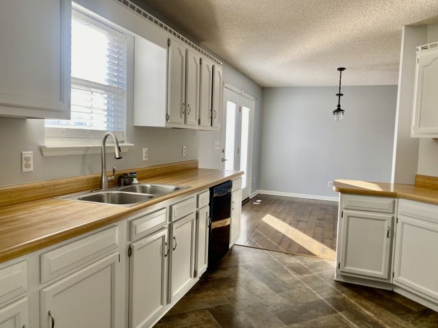 49 Thunder Ridge Ct, Mcminnville, TN 37110