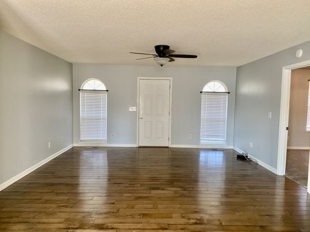 49 Thunder Ridge Ct, Mcminnville, TN 37110