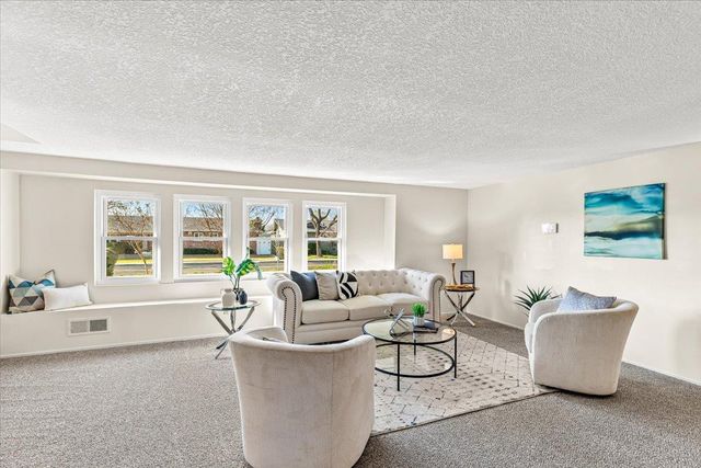 3724 Columbine Dr, Modesto, CA 95356