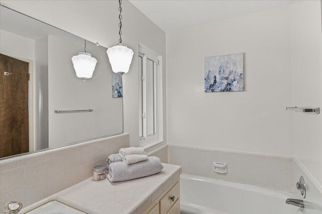 3724 Columbine Dr, Modesto, CA 95356