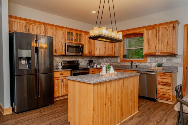 891 Hopkins Lane, Winchester, TN 37398