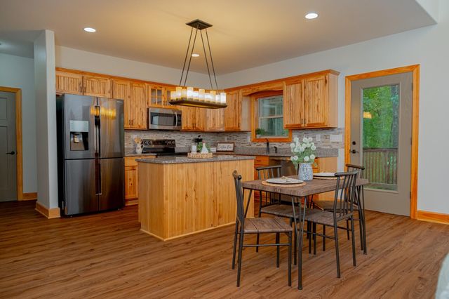 891 Hopkins Lane, Winchester, TN 37398