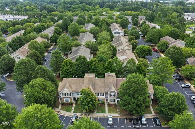 3015 Berkeley Springs Place, Raleigh, NC 27616