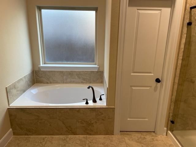 18231 Willow Edge Drive, Tomball, TX 77375