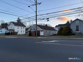 615 East Main Street, Meriden, CT 06450