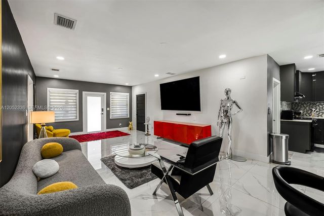 285 NW 45th Street 0, Miami, FL 33127