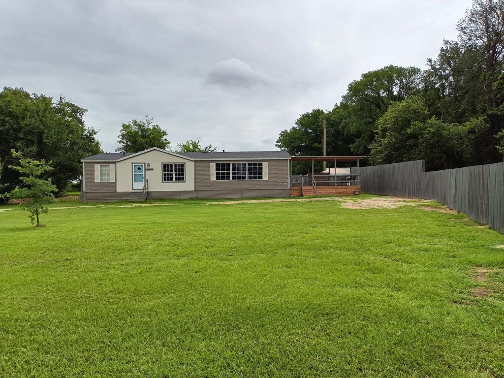 1834 CR 701, Cleburne, TX 76031