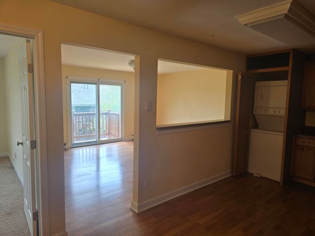 300 Opatrny Drive 222, Fox River Grove, IL 60021