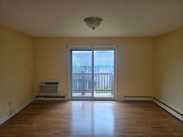 300 Opatrny Drive 222, Fox River Grove, IL 60021