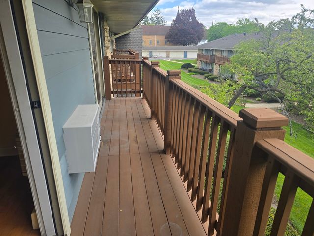 300 Opatrny Drive 222, Fox River Grove, IL 60021