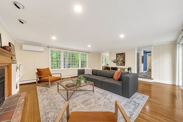 6 Brewster Rd, Wayland, MA 01778