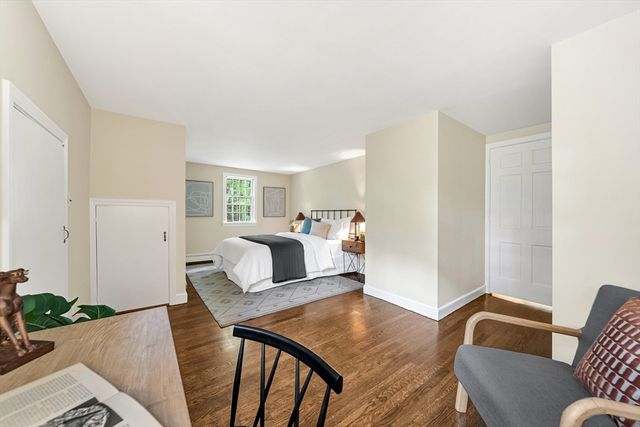 6 Brewster Rd, Wayland, MA 01778