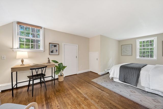 6 Brewster Rd, Wayland, MA 01778