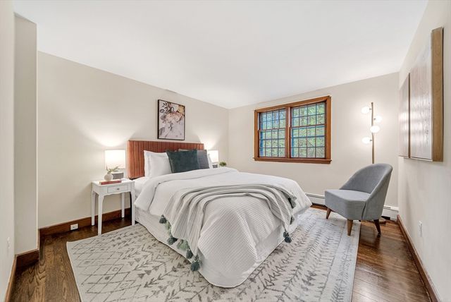 6 Brewster Rd, Wayland, MA 01778