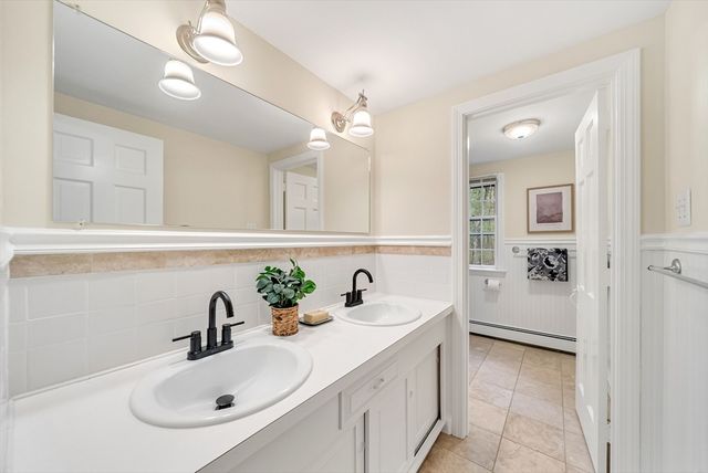 6 Brewster Rd, Wayland, MA 01778