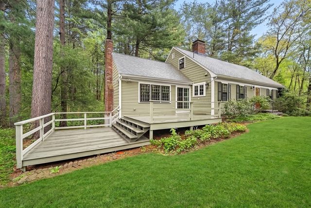 6 Brewster Rd, Wayland, MA 01778