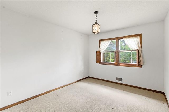 14818 E Covington Road, Independence, MO 64055