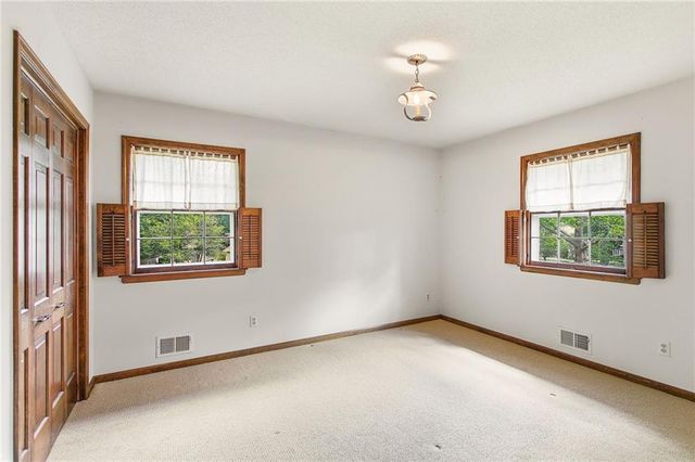 14818 E Covington Road, Independence, MO 64055