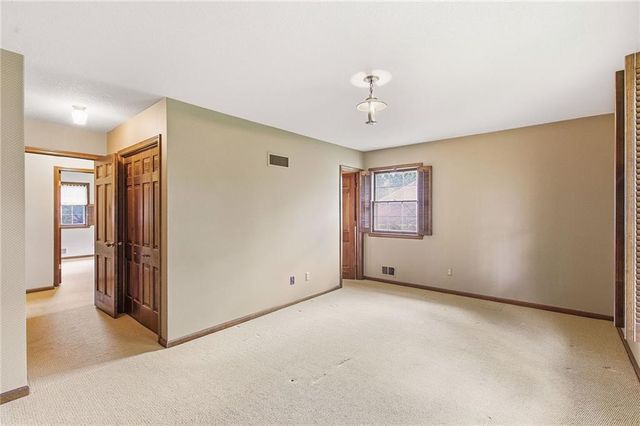 14818 E Covington Road, Independence, MO 64055