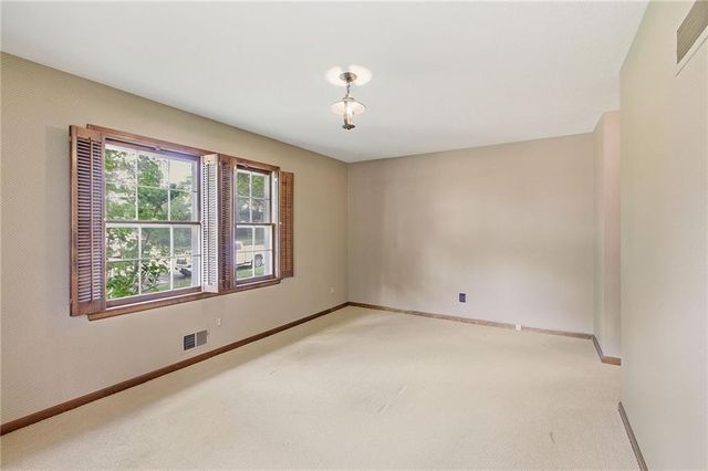 14818 E Covington Road, Independence, MO 64055