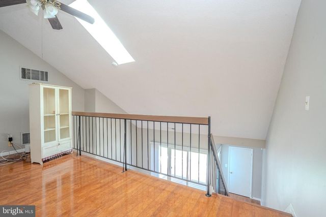 8304 TAMARRON DR, Plainsboro, NJ 08536
