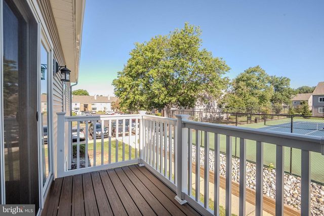 8304 TAMARRON DR, Plainsboro, NJ 08536