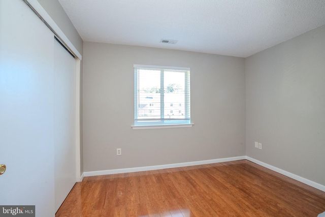 8304 TAMARRON DR, Plainsboro, NJ 08536