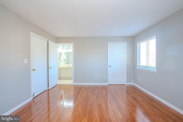 8304 TAMARRON DR, Plainsboro, NJ 08536