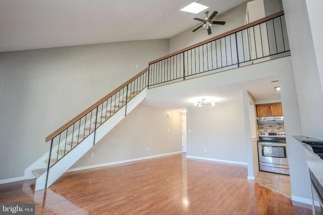 8304 TAMARRON DR, Plainsboro, NJ 08536