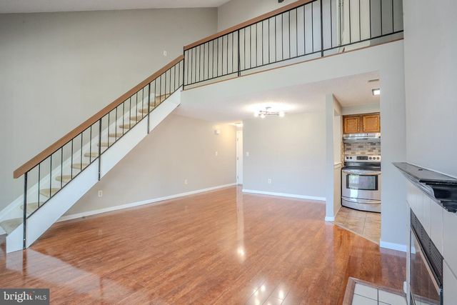 8304 TAMARRON DR, Plainsboro, NJ 08536