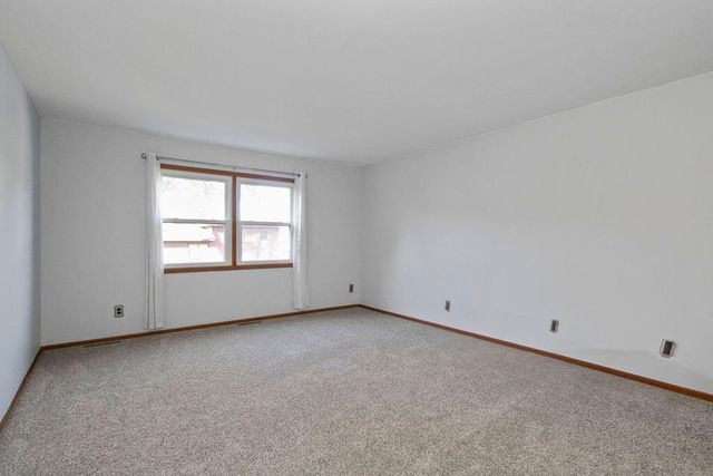 1702 W 100th Avenue, Crown Point, IN 46307