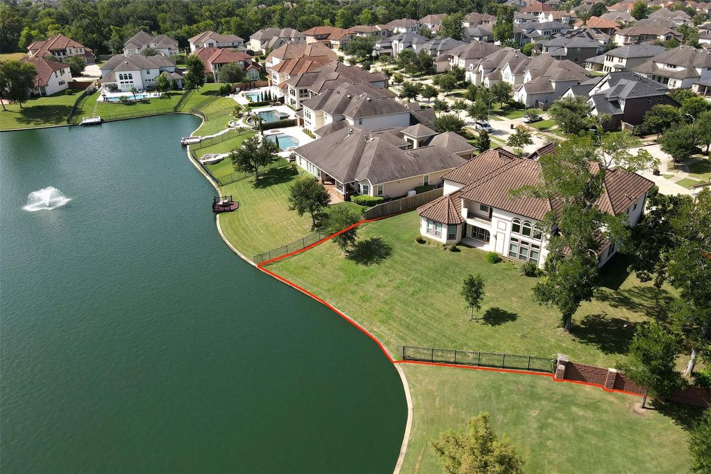 5526 Wollemi Falls Lane, Sugar Land, TX 77479